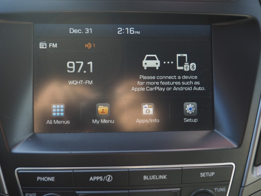 Used Hyundai Santa Fe SE 3.3L Auto AWD 2017 | Hillside Auto Mall Inc.. Jamaica, New York Used Hyundai Santa Fe SE 3.3L Auto AWD 2017 | Hillside Auto Mall Inc.. Jamaica, New York
