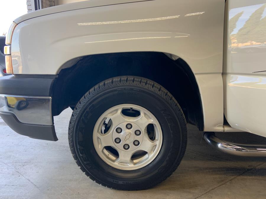 2004 Chevrolet Avalanche 1500 5dr Crew Cab 130" WB Z66, available for sale in Garden Grove, California | U Save Auto Auction. Garden Grove, California 2004 Chevrolet Avalanche 1500 5dr Crew Cab 130" WB Z66, available for sale in Garden Grove, California | U Save Auto Auction. Garden Grove, California