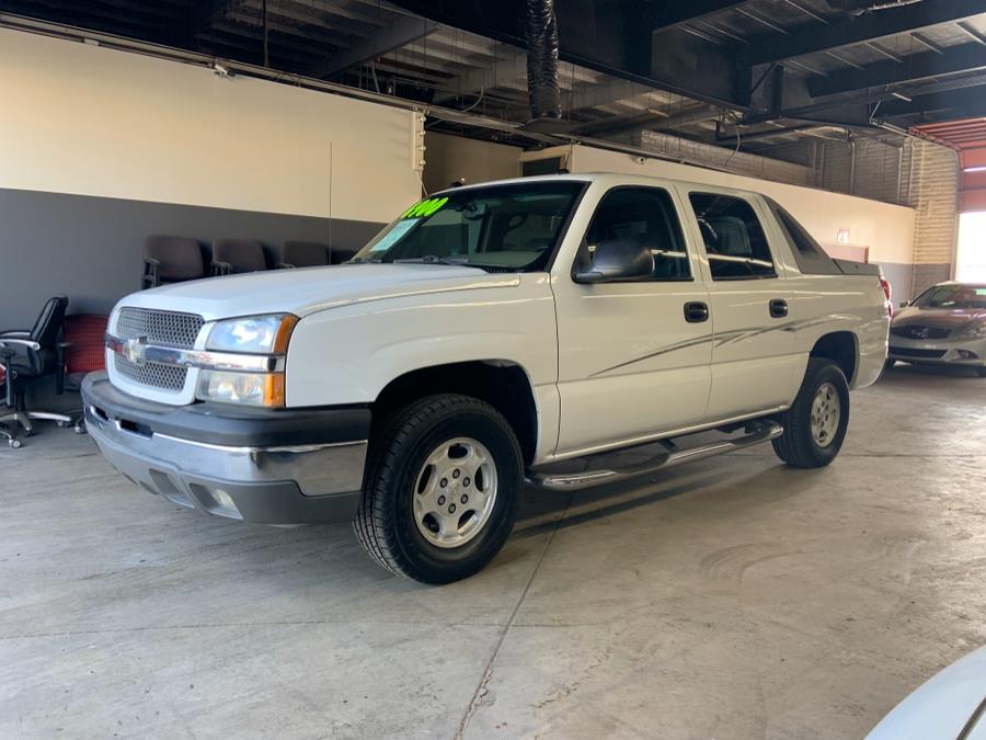 2004 Chevrolet Avalanche 1500 5dr Crew Cab 130" WB Z66, available for sale in Garden Grove, California | U Save Auto Auction. Garden Grove, California 2004 Chevrolet Avalanche 1500 5dr Crew Cab 130" WB Z66, available for sale in Garden Grove, California | U Save Auto Auction. Garden Grove, California