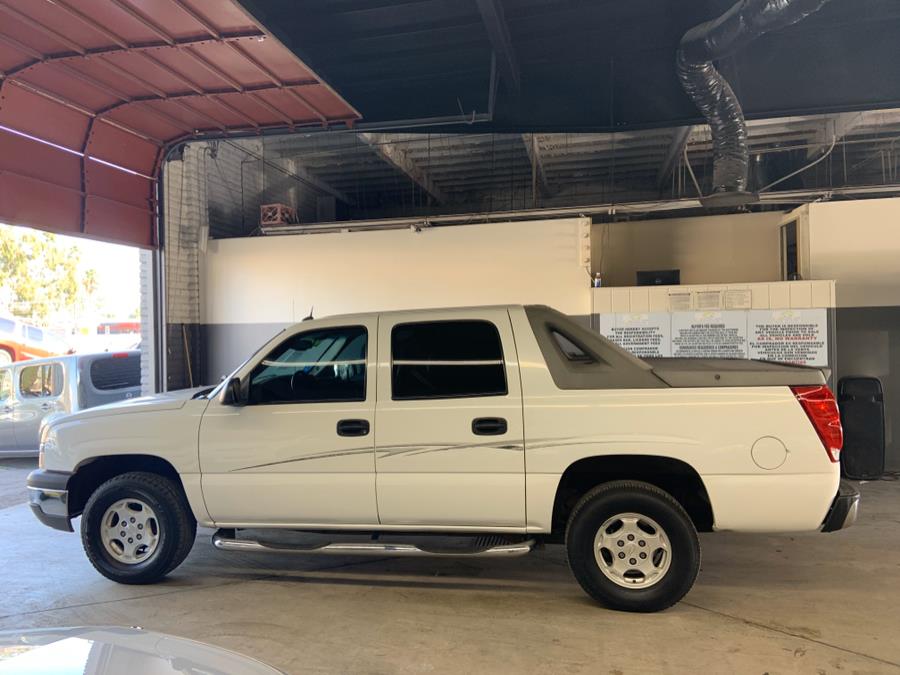 2004 Chevrolet Avalanche 1500 5dr Crew Cab 130" WB Z66, available for sale in Garden Grove, California | U Save Auto Auction. Garden Grove, California 2004 Chevrolet Avalanche 1500 5dr Crew Cab 130" WB Z66, available for sale in Garden Grove, California | U Save Auto Auction. Garden Grove, California
