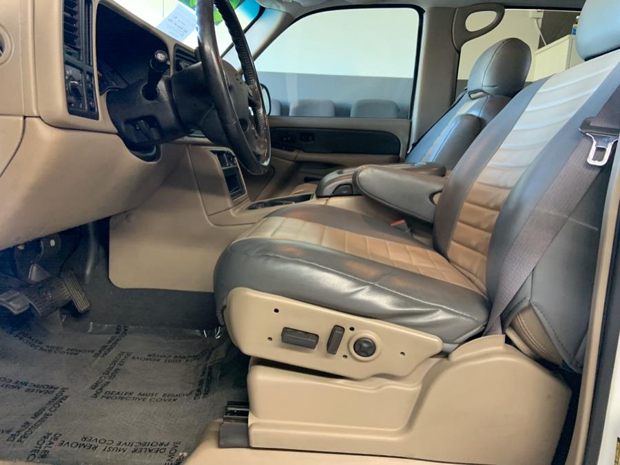 2004 Chevrolet Avalanche 1500 5dr Crew Cab 130" WB Z66, available for sale in Garden Grove, California | U Save Auto Auction. Garden Grove, California 2004 Chevrolet Avalanche 1500 5dr Crew Cab 130" WB Z66, available for sale in Garden Grove, California | U Save Auto Auction. Garden Grove, California
