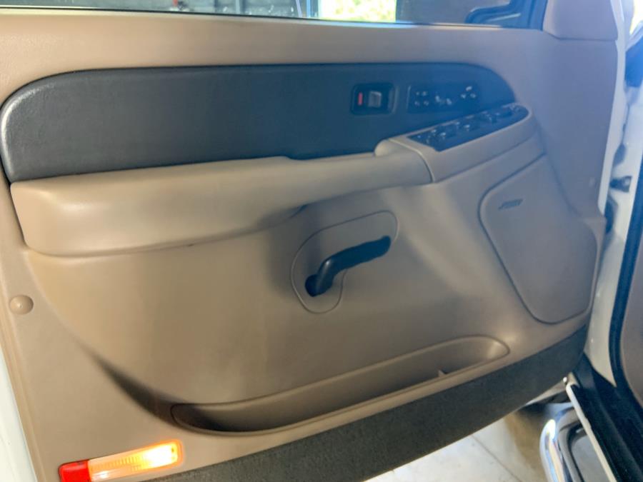 2004 Chevrolet Avalanche 1500 5dr Crew Cab 130" WB Z66, available for sale in Garden Grove, California | U Save Auto Auction. Garden Grove, California 2004 Chevrolet Avalanche 1500 5dr Crew Cab 130" WB Z66, available for sale in Garden Grove, California | U Save Auto Auction. Garden Grove, California