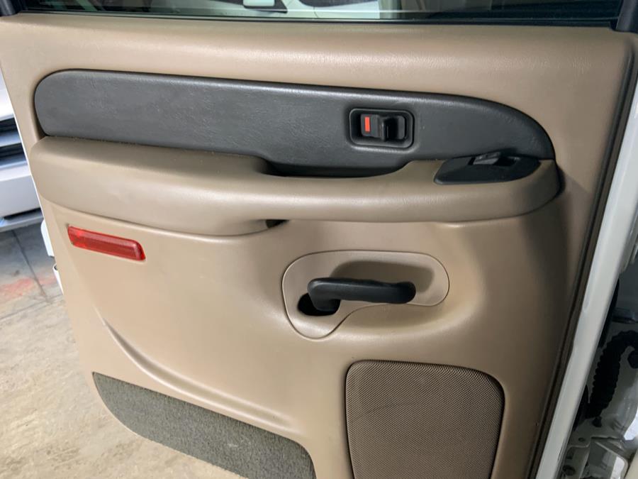 2004 Chevrolet Avalanche 1500 5dr Crew Cab 130" WB Z66, available for sale in Garden Grove, California | U Save Auto Auction. Garden Grove, California 2004 Chevrolet Avalanche 1500 5dr Crew Cab 130" WB Z66, available for sale in Garden Grove, California | U Save Auto Auction. Garden Grove, California