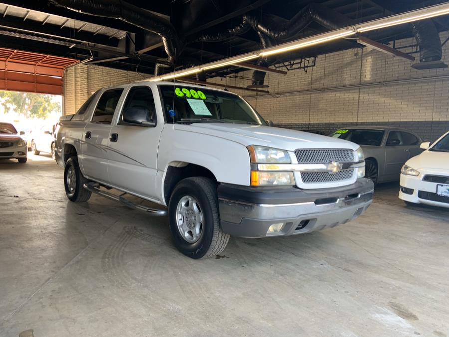 2004 Chevrolet Avalanche 1500 5dr Crew Cab 130" WB Z66, available for sale in Garden Grove, California | U Save Auto Auction. Garden Grove, California 2004 Chevrolet Avalanche 1500 5dr Crew Cab 130" WB Z66, available for sale in Garden Grove, California | U Save Auto Auction. Garden Grove, California