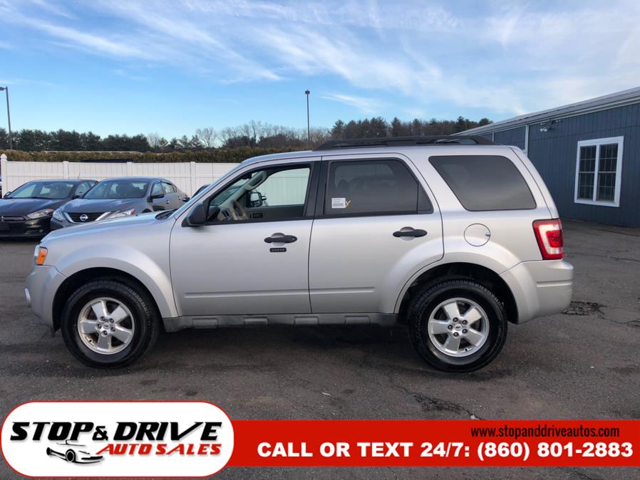 2009 Ford Escape FWD 4dr I4 Auto XLT, available for sale in East Windsor, Connecticut | Stop & Drive Auto Sales. East Windsor, Connecticut 2009 Ford Escape FWD 4dr I4 Auto XLT, available for sale in East Windsor, Connecticut | Stop & Drive Auto Sales. East Windsor, Connecticut