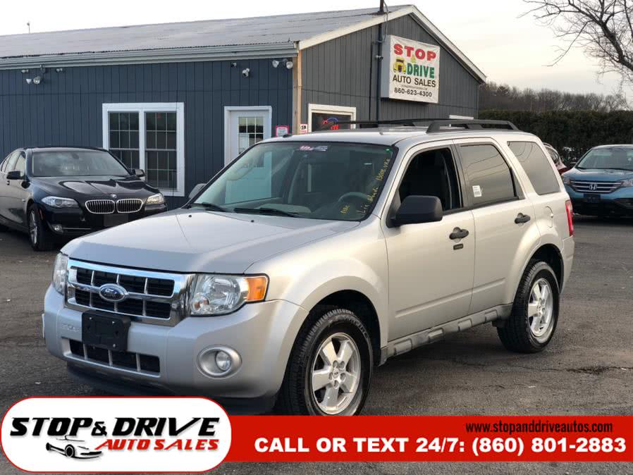 2009 Ford Escape FWD 4dr I4 Auto XLT, available for sale in East Windsor, Connecticut | Stop & Drive Auto Sales. East Windsor, Connecticut