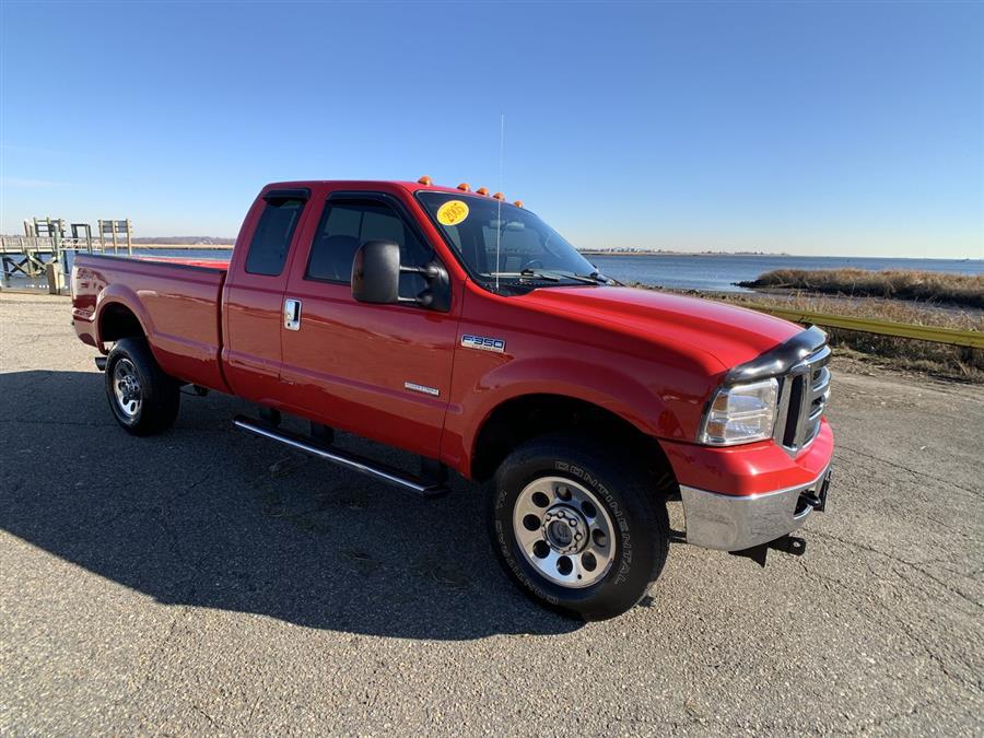 2005 Ford Super Duty F-350 SRW Supercab 158" XLT 4WD, available for sale in Stratford, Connecticut | Wiz Leasing Inc. Stratford, Connecticut