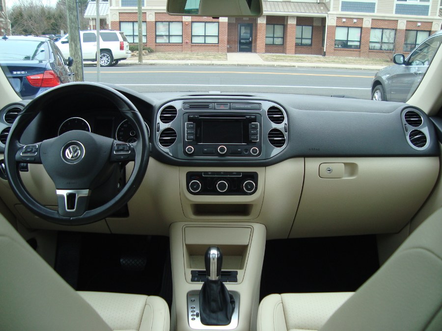 2012 Volkswagen Tiguan 4WD 4dr Auto SE w/Sunroof & Nav, available for sale in Manchester, Connecticut | Yara Motors. Manchester, Connecticut 2012 Volkswagen Tiguan 4WD 4dr Auto SE w/Sunroof & Nav, available for sale in Manchester, Connecticut | Yara Motors. Manchester, Connecticut