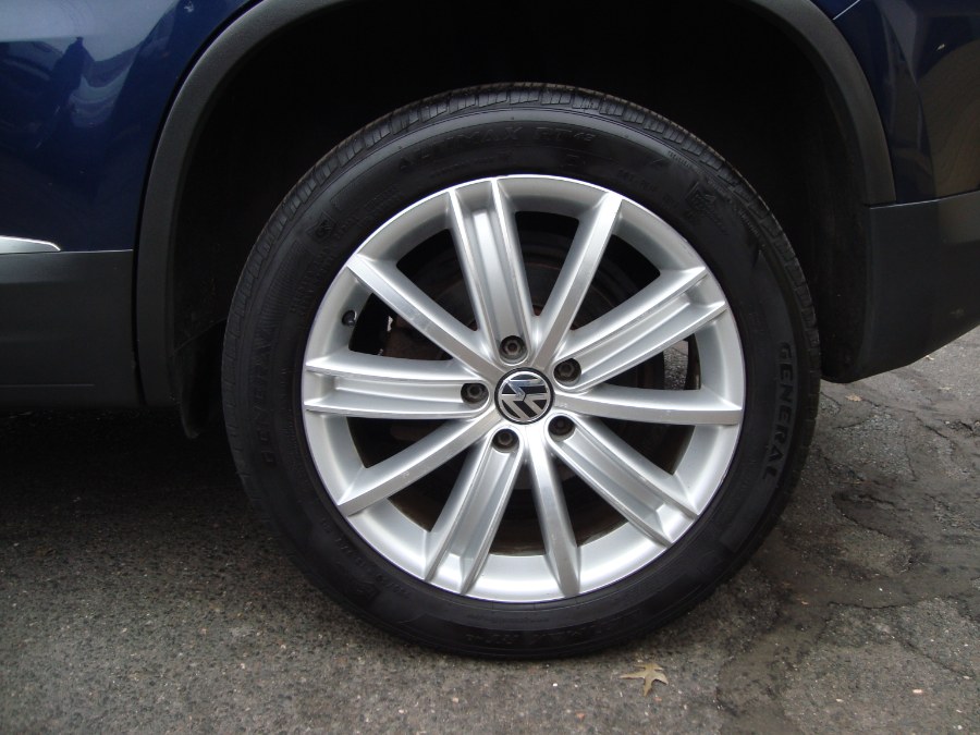 2012 Volkswagen Tiguan 4WD 4dr Auto SE w/Sunroof & Nav, available for sale in Manchester, Connecticut | Yara Motors. Manchester, Connecticut 2012 Volkswagen Tiguan 4WD 4dr Auto SE w/Sunroof & Nav, available for sale in Manchester, Connecticut | Yara Motors. Manchester, Connecticut
