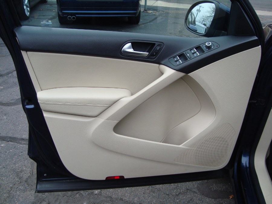 2012 Volkswagen Tiguan 4WD 4dr Auto SE w/Sunroof & Nav, available for sale in Manchester, Connecticut | Yara Motors. Manchester, Connecticut 2012 Volkswagen Tiguan 4WD 4dr Auto SE w/Sunroof & Nav, available for sale in Manchester, Connecticut | Yara Motors. Manchester, Connecticut