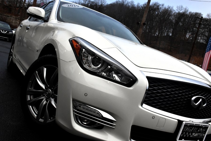 Used INFINITI Q70 3.7 LUXE AWD 2019 | Highline Car Connection. Waterbury, Connecticut Used INFINITI Q70 3.7 LUXE AWD 2019 | Highline Car Connection. Waterbury, Connecticut