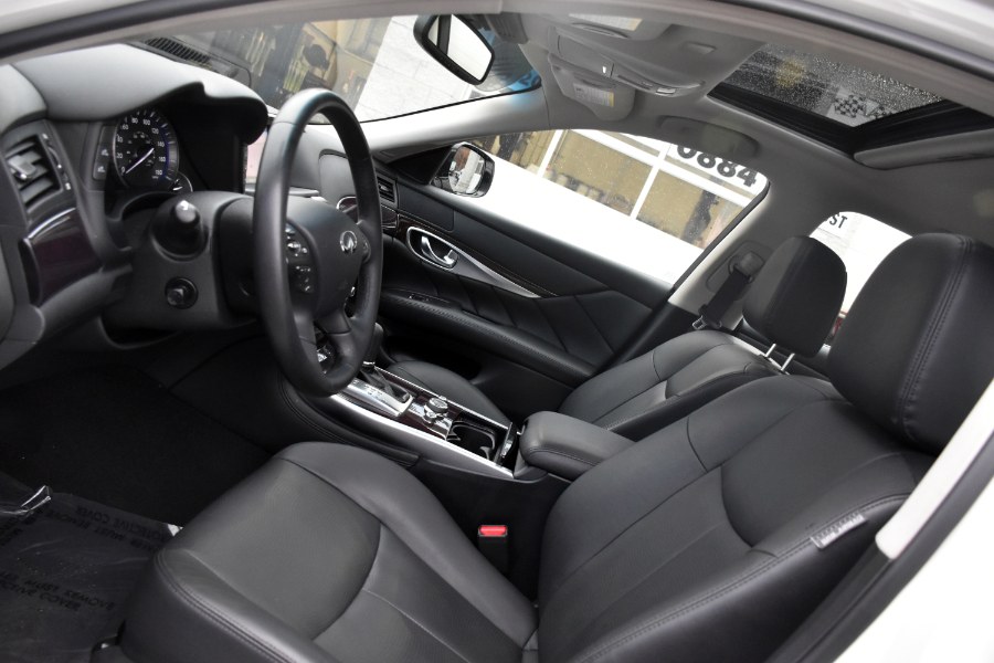 Used INFINITI Q70 3.7 LUXE AWD 2019 | Highline Car Connection. Waterbury, Connecticut Used INFINITI Q70 3.7 LUXE AWD 2019 | Highline Car Connection. Waterbury, Connecticut