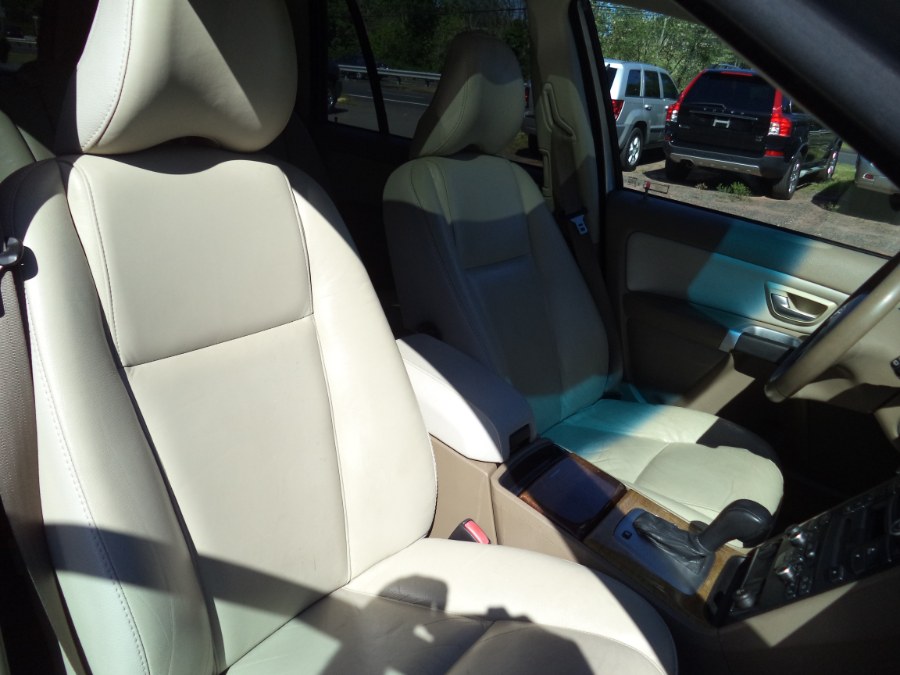 2007 Volvo XC90 4.4 AWD, available for sale in Berlin, Connecticut | International Motorcars llc. Berlin, Connecticut 2007 Volvo XC90 4.4 AWD, available for sale in Berlin, Connecticut | International Motorcars llc. Berlin, Connecticut