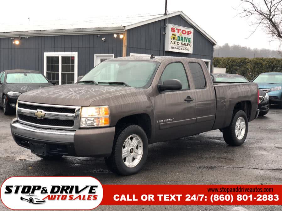2008 Chevrolet Silverado 1500 4WD Ext Cab 134.0" LT w/1LT, available for sale in East Windsor, Connecticut | Stop & Drive Auto Sales. East Windsor, Connecticut