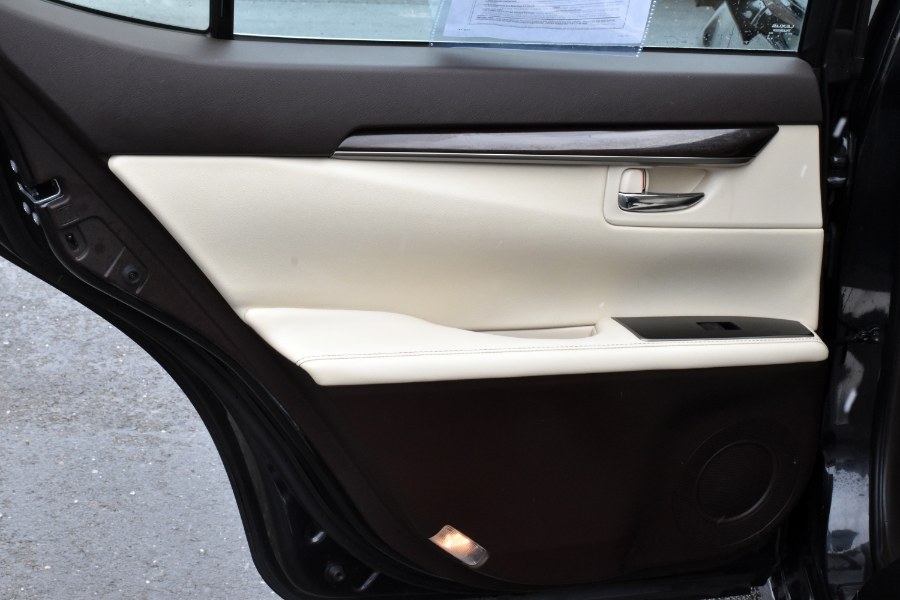 2017 Lexus ES ES 350 FWD, available for sale in Waterbury, Connecticut | Highline Car Connection. Waterbury, Connecticut 2017 Lexus ES ES 350 FWD, available for sale in Waterbury, Connecticut | Highline Car Connection. Waterbury, Connecticut