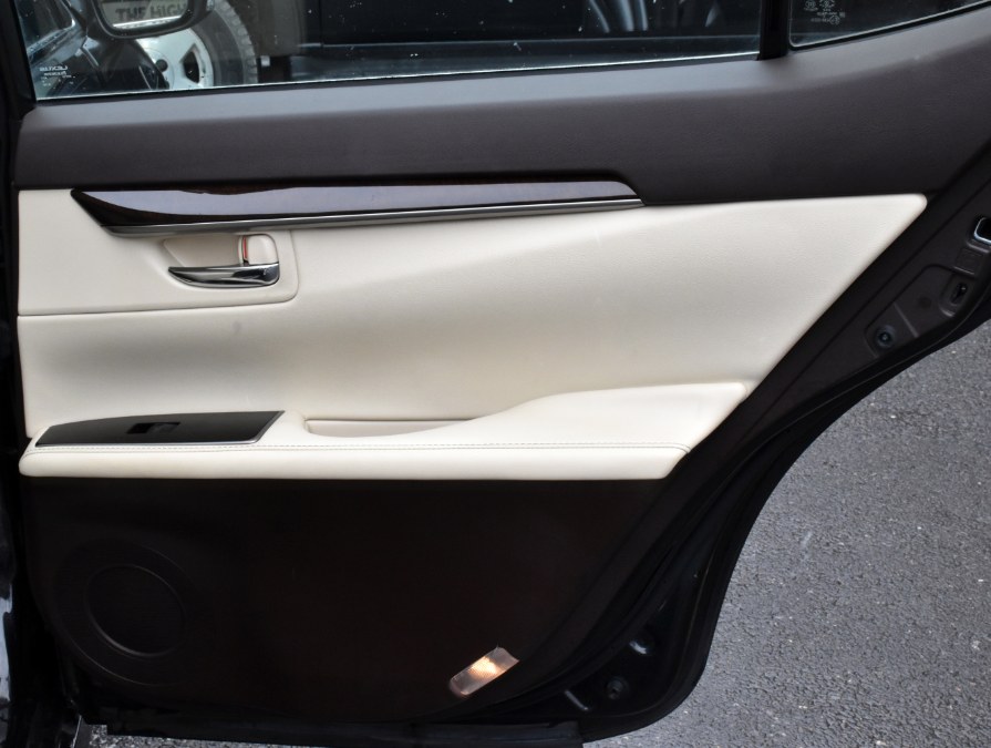 2017 Lexus ES ES 350 FWD, available for sale in Waterbury, Connecticut | Highline Car Connection. Waterbury, Connecticut 2017 Lexus ES ES 350 FWD, available for sale in Waterbury, Connecticut | Highline Car Connection. Waterbury, Connecticut