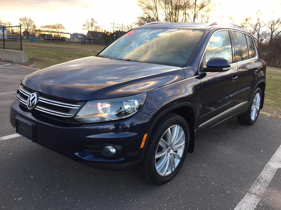 2014 Volkswagen Tiguan 2WD 4dr Auto R-Line, available for sale in Stratford, Connecticut | Mike's Motors LLC. Stratford, Connecticut