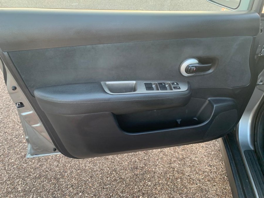 2012 Nissan Versa 5dr HB CVT 1.8 SL, available for sale in Longwood, Florida | Majestic Autos Inc.. Longwood, Florida 2012 Nissan Versa 5dr HB CVT 1.8 SL, available for sale in Longwood, Florida | Majestic Autos Inc.. Longwood, Florida