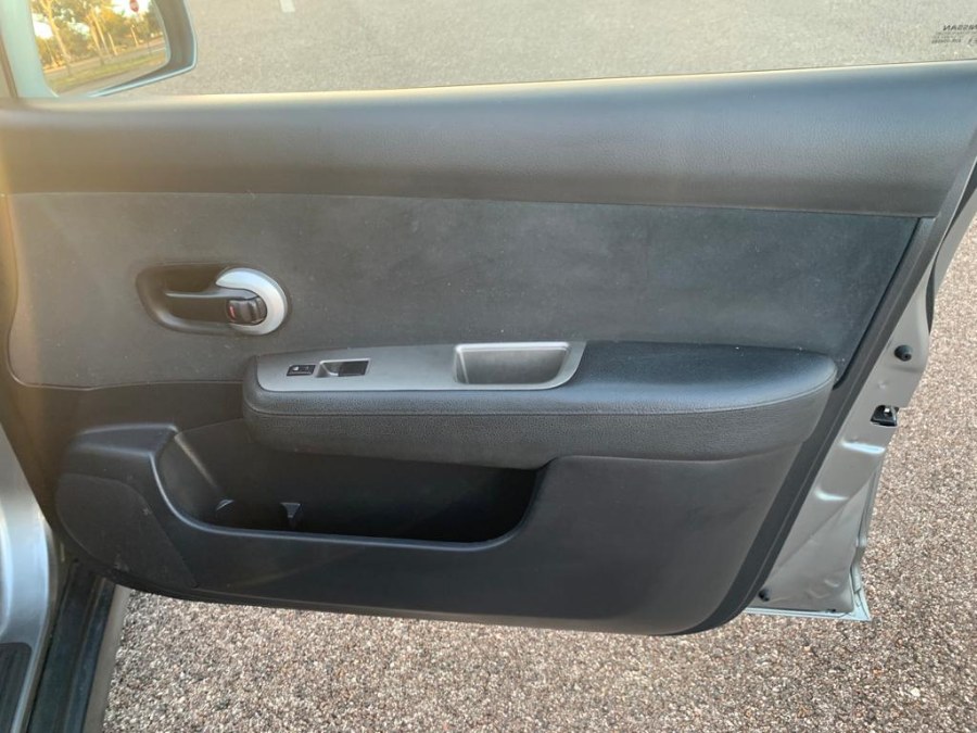 2012 Nissan Versa 5dr HB CVT 1.8 SL, available for sale in Longwood, Florida | Majestic Autos Inc.. Longwood, Florida 2012 Nissan Versa 5dr HB CVT 1.8 SL, available for sale in Longwood, Florida | Majestic Autos Inc.. Longwood, Florida