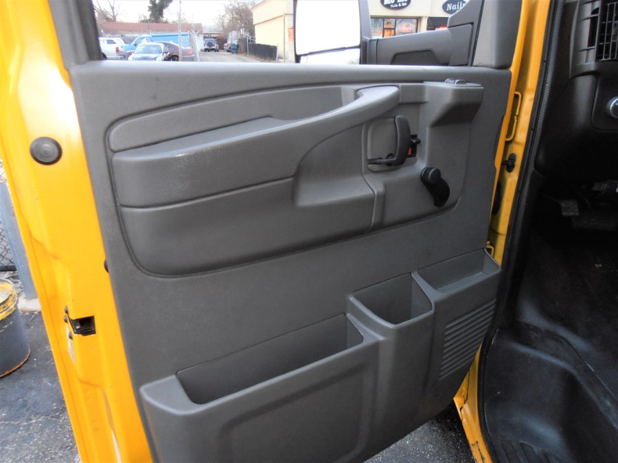 2015 GMC SAVANA 3500 16 FT BOX 177" W.B., available for sale in COPIAGUE, New York | Warwick Auto Sales Inc. COPIAGUE, New York 2015 GMC SAVANA 3500 16 FT BOX 177" W.B., available for sale in COPIAGUE, New York | Warwick Auto Sales Inc. COPIAGUE, New York