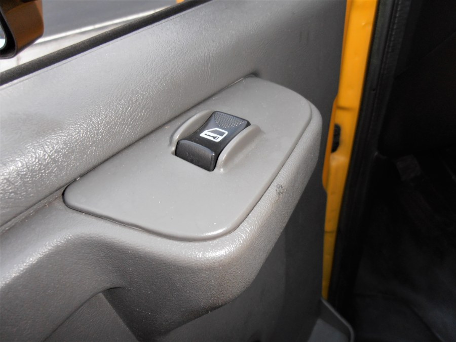 2015 GMC SAVANA 3500 16 FT BOX 177" W.B., available for sale in COPIAGUE, New York | Warwick Auto Sales Inc. COPIAGUE, New York 2015 GMC SAVANA 3500 16 FT BOX 177" W.B., available for sale in COPIAGUE, New York | Warwick Auto Sales Inc. COPIAGUE, New York