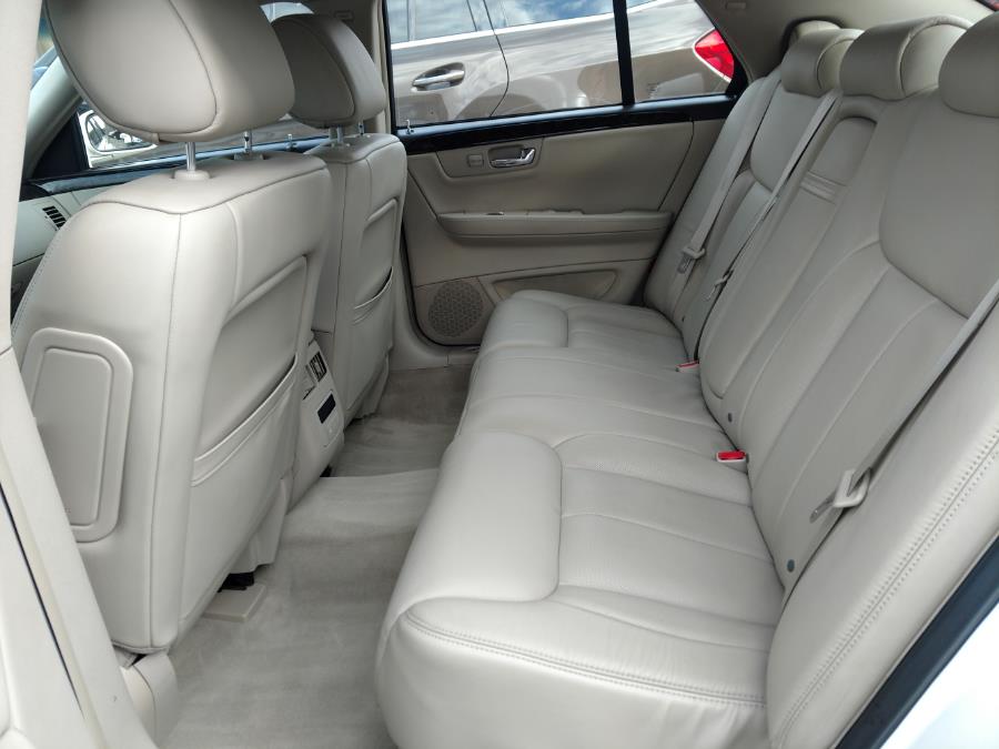 Used Cadillac DTS 4dr Sdn w/1SC 2008 | Alpine Motors Inc. Wantagh, New York Used Cadillac DTS 4dr Sdn w/1SC 2008 | Alpine Motors Inc. Wantagh, New York