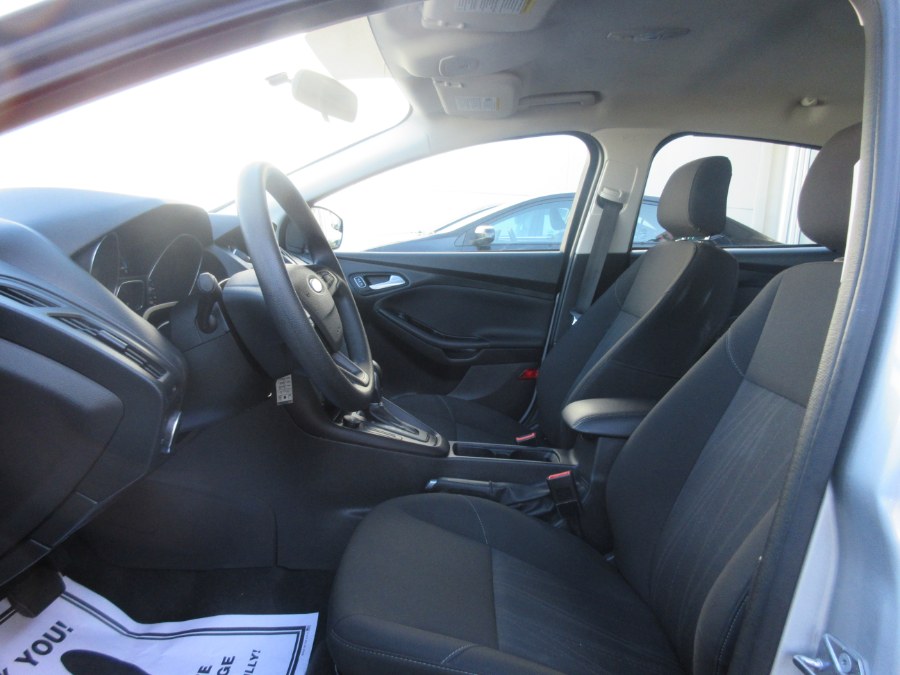 2018 Ford Focus SE Sedan, available for sale in Linden, New Jersey | Route 27 Auto Mall. Linden, New Jersey 2018 Ford Focus SE Sedan, available for sale in Linden, New Jersey | Route 27 Auto Mall. Linden, New Jersey