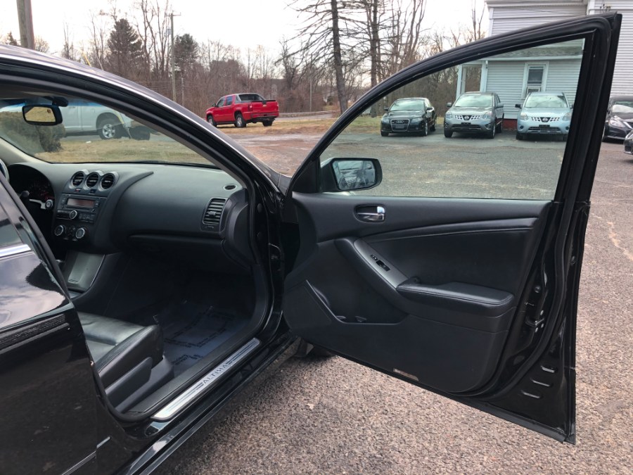 2009 Nissan Altima 2.5 SL Leather & Sunroof, available for sale in East Windsor, Connecticut | Toro Auto. East Windsor, Connecticut 2009 Nissan Altima 2.5 SL Leather & Sunroof, available for sale in East Windsor, Connecticut | Toro Auto. East Windsor, Connecticut