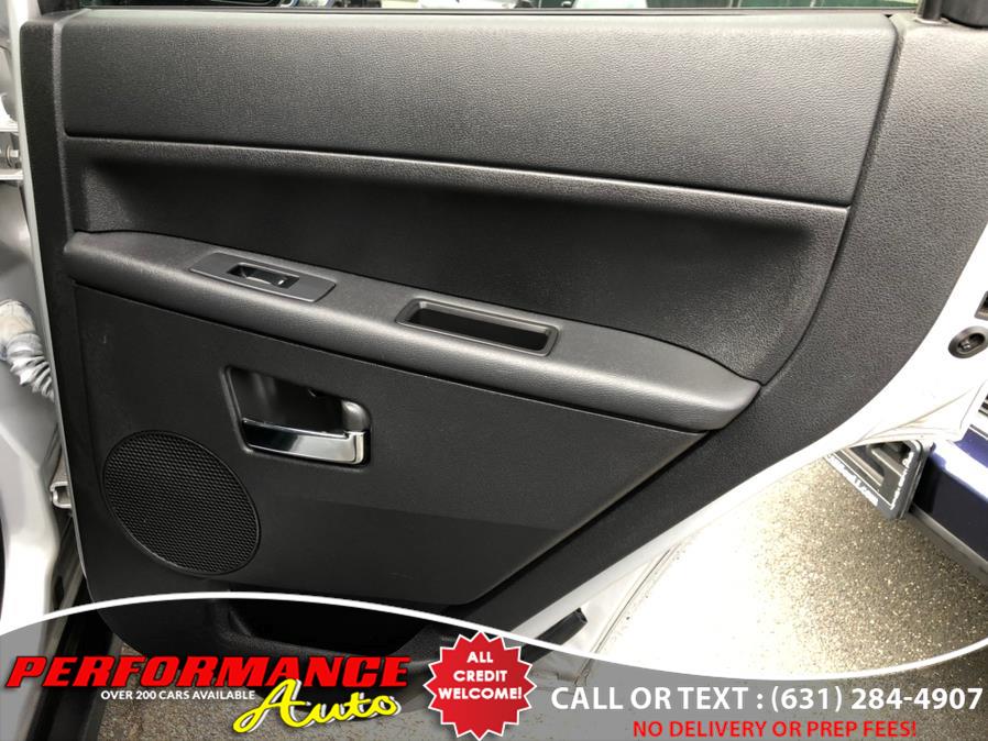 2009 Jeep Grand Cherokee 4WD 4dr Laredo, available for sale in Bohemia, New York | Performance Auto Inc. Bohemia, New York 2009 Jeep Grand Cherokee 4WD 4dr Laredo, available for sale in Bohemia, New York | Performance Auto Inc. Bohemia, New York