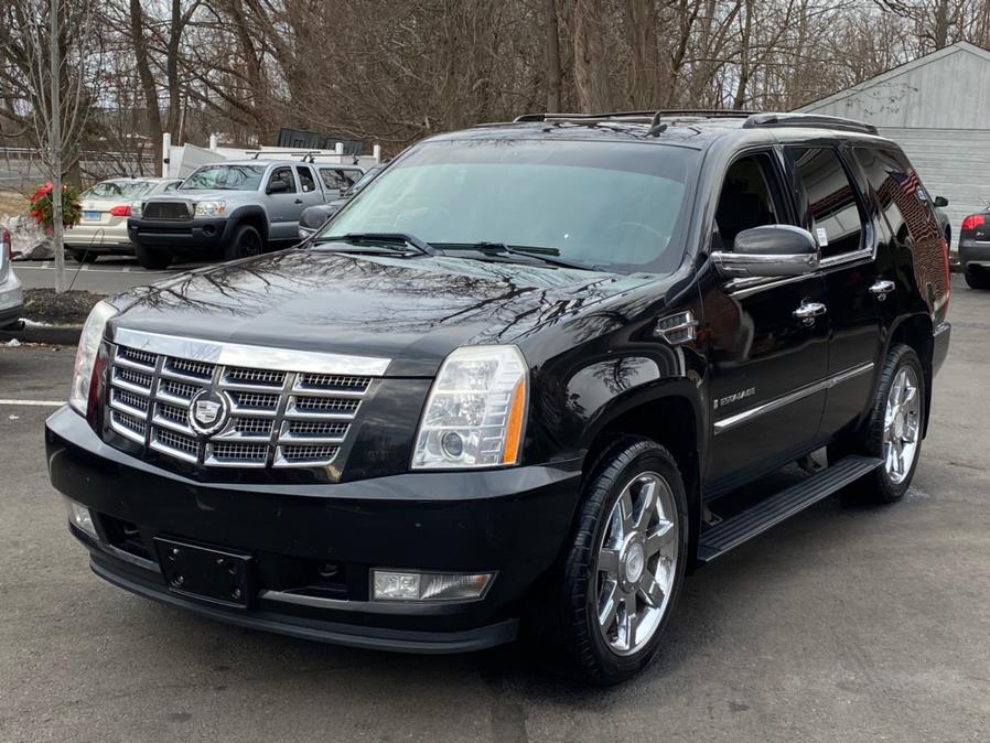 2009 Cadillac Escalade AWD 4dr, available for sale in Canton, Connecticut | Lava Motors. Canton, Connecticut