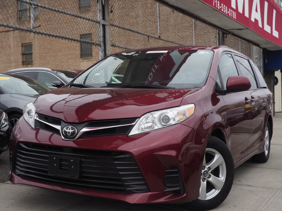 2018 Toyota Sienna LE Auto Access Seat FWD 7-Passenger (Natl), available for sale in Jamaica, New York | Hillside Auto Mall Inc.. Jamaica, New York