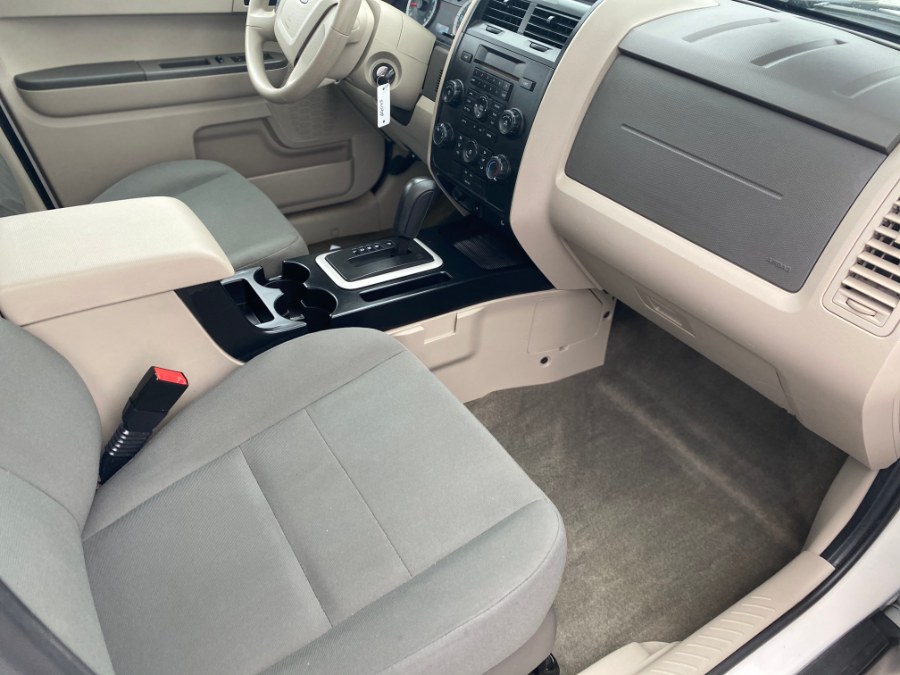 2010 Ford Escape FWD 4dr XLS, available for sale in Middle Village, New York | Middle Village Motors . Middle Village, New York 2010 Ford Escape FWD 4dr XLS, available for sale in Middle Village, New York | Middle Village Motors . Middle Village, New York