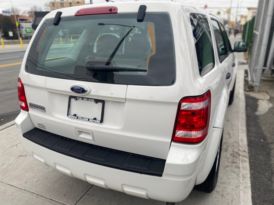 2010 Ford Escape FWD 4dr XLS, available for sale in Middle Village, New York | Middle Village Motors . Middle Village, New York 2010 Ford Escape FWD 4dr XLS, available for sale in Middle Village, New York | Middle Village Motors . Middle Village, New York