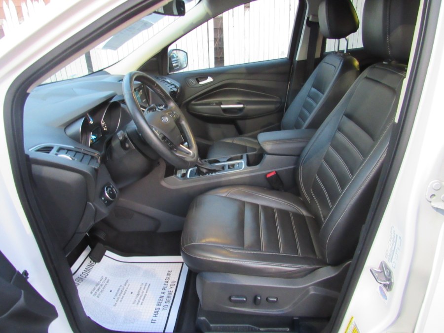 2017 Ford Escape Titanium 4WD Pano/Navi, available for sale in Middle Village, New York | Road Masters II INC. Middle Village, New York 2017 Ford Escape Titanium 4WD Pano/Navi, available for sale in Middle Village, New York | Road Masters II INC. Middle Village, New York