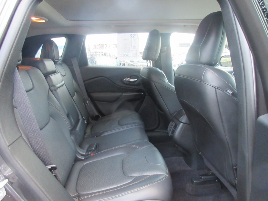 Used Jeep Cherokee 4WD 4dr Limited 2016 | Route 27 Auto Mall. Linden, New Jersey Used Jeep Cherokee 4WD 4dr Limited 2016 | Route 27 Auto Mall. Linden, New Jersey