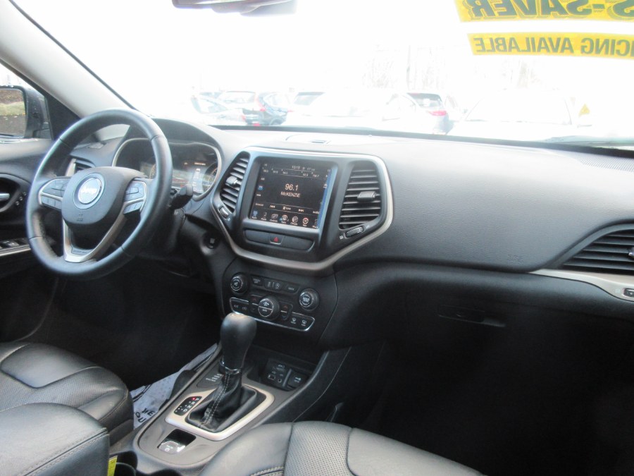 Used Jeep Cherokee 4WD 4dr Limited 2016 | Route 27 Auto Mall. Linden, New Jersey Used Jeep Cherokee 4WD 4dr Limited 2016 | Route 27 Auto Mall. Linden, New Jersey