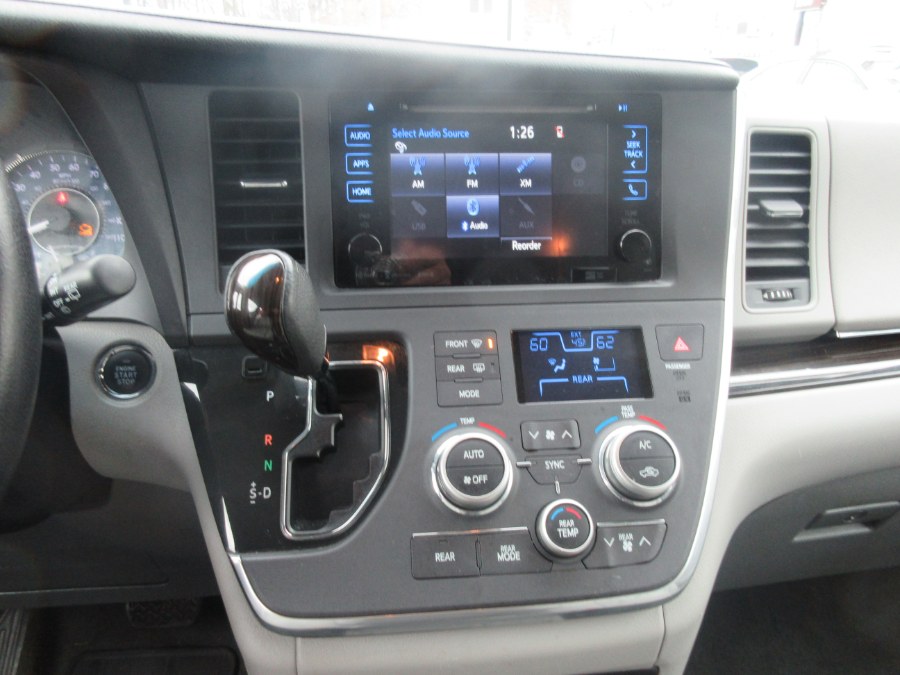 Used Toyota Sienna 5dr 8-Pass Van XLE FWD (Natl) 2016 | Route 27 Auto Mall. Linden, New Jersey Used Toyota Sienna 5dr 8-Pass Van XLE FWD (Natl) 2016 | Route 27 Auto Mall. Linden, New Jersey