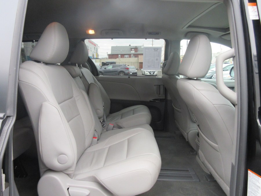 Used Toyota Sienna 5dr 8-Pass Van XLE FWD (Natl) 2016 | Route 27 Auto Mall. Linden, New Jersey Used Toyota Sienna 5dr 8-Pass Van XLE FWD (Natl) 2016 | Route 27 Auto Mall. Linden, New Jersey