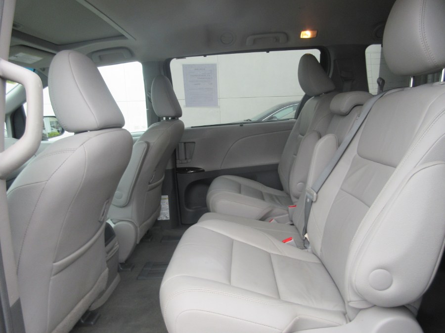 Used Toyota Sienna 5dr 8-Pass Van XLE FWD (Natl) 2016 | Route 27 Auto Mall. Linden, New Jersey Used Toyota Sienna 5dr 8-Pass Van XLE FWD (Natl) 2016 | Route 27 Auto Mall. Linden, New Jersey