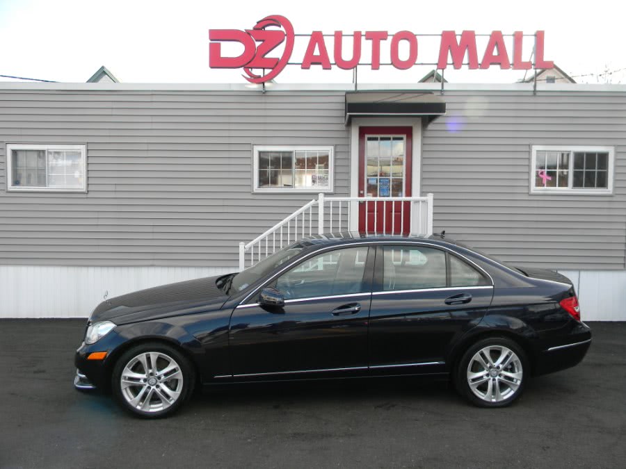 2014 Mercedes-Benz C-Class 4dr Sdn C300 Luxury 4MATIC, available for sale in Paterson, New Jersey | DZ Automall. Paterson, New Jersey