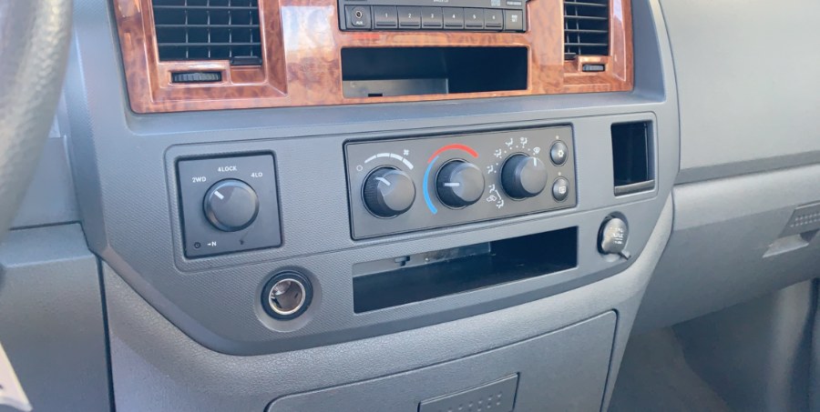 2006 Dodge Ram 1500 4WD SLT, available for sale in Waterbury, Connecticut | West End Automotive Center. Waterbury, Connecticut 2006 Dodge Ram 1500 4WD SLT, available for sale in Waterbury, Connecticut | West End Automotive Center. Waterbury, Connecticut