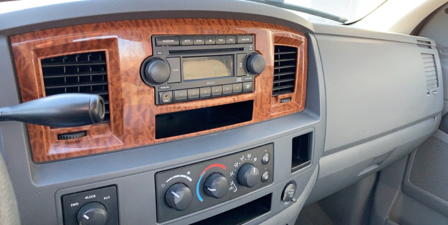 2006 Dodge Ram 1500 4WD SLT, available for sale in Waterbury, Connecticut | West End Automotive Center. Waterbury, Connecticut 2006 Dodge Ram 1500 4WD SLT, available for sale in Waterbury, Connecticut | West End Automotive Center. Waterbury, Connecticut
