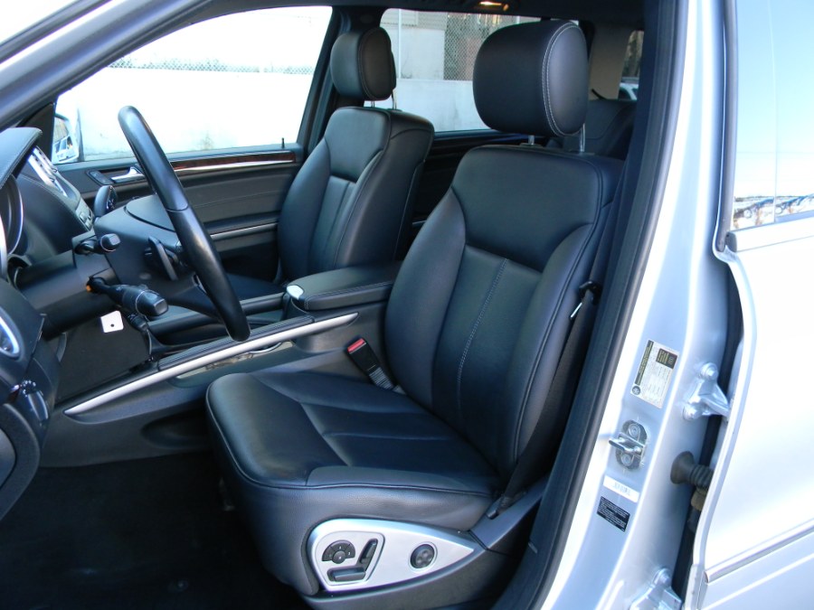 2012 Mercedes-Benz GL-Class 4MATIC 4dr GL450, available for sale in Paterson, New Jersey | DZ Automall. Paterson, New Jersey 2012 Mercedes-Benz GL-Class 4MATIC 4dr GL450, available for sale in Paterson, New Jersey | DZ Automall. Paterson, New Jersey