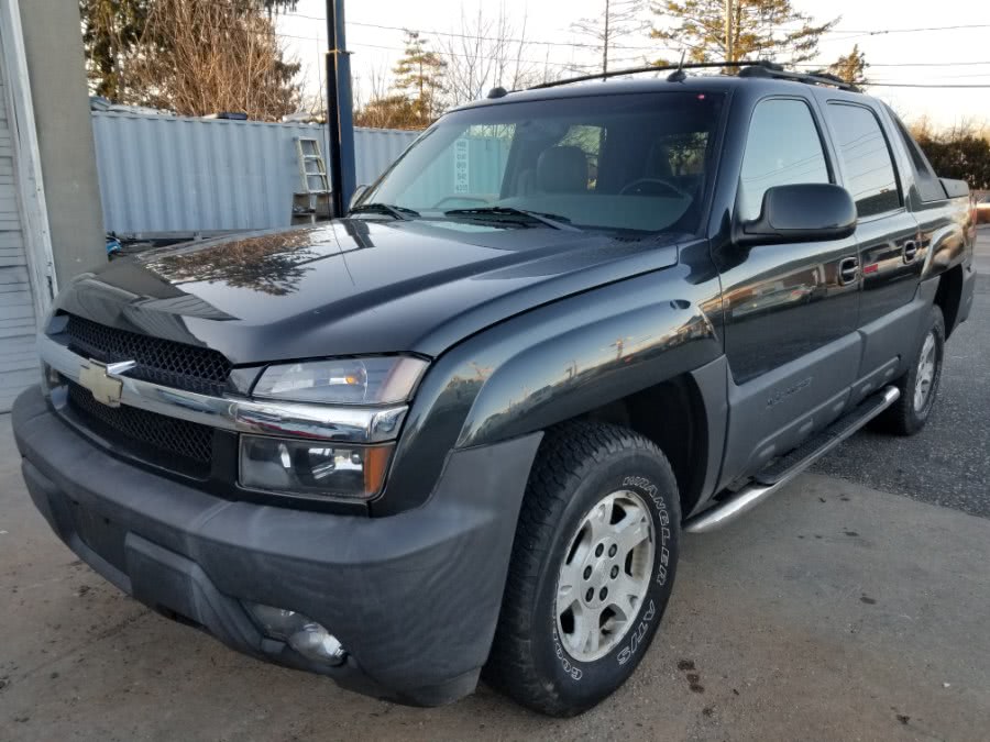 2005 Chevrolet Avalanche 1500 5dr Crew Cab 130" WB 4WD Z71, available for sale in Patchogue, New York | Romaxx Truxx. Patchogue, New York