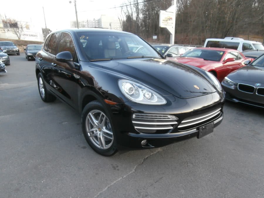 2014 Porsche Cayenne AWD 4dr Platinum Edition, available for sale in Waterbury, Connecticut | Jim Juliani Motors. Waterbury, Connecticut