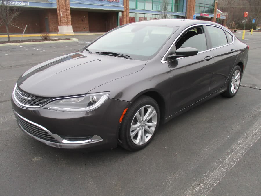 2015 Chrysler 200 4dr Sdn Limited, available for sale in New Britain, Connecticut | Universal Motors LLC. New Britain, Connecticut