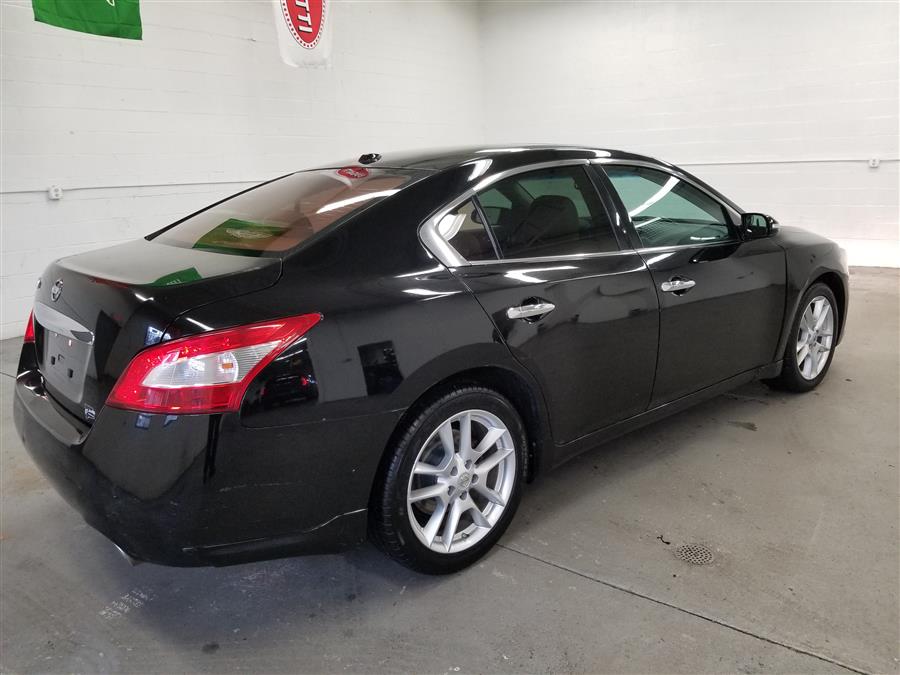 2011 Nissan Maxima 4dr Sdn V6 CVT 3.5 SV w/Premium Pkg, available for sale in Bridgeport, Connecticut | CT Auto. Bridgeport, Connecticut 2011 Nissan Maxima 4dr Sdn V6 CVT 3.5 SV w/Premium Pkg, available for sale in Bridgeport, Connecticut | CT Auto. Bridgeport, Connecticut
