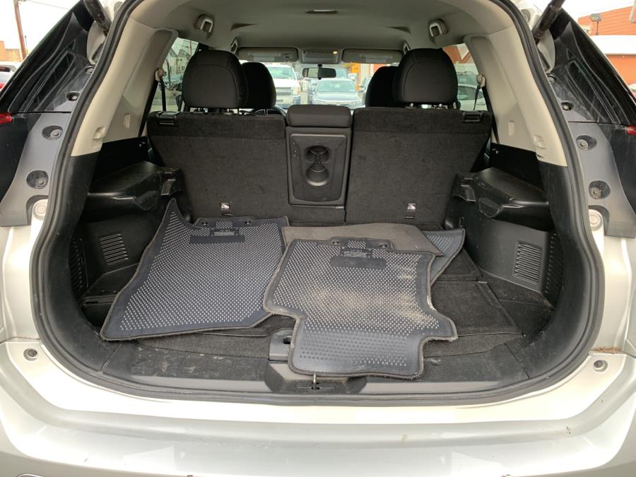 2018 Nissan Rogue FWD SV, available for sale in Inwood, New York | 5 Towns Drive. Inwood, New York 2018 Nissan Rogue FWD SV, available for sale in Inwood, New York | 5 Towns Drive. Inwood, New York