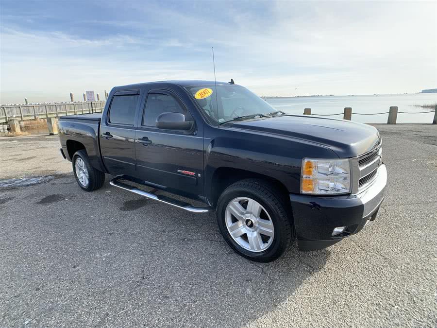2007 Chevrolet Silverado 1500 4WD Crew Cab 143.5" LTZ, available for sale in Stratford, Connecticut | Wiz Leasing Inc. Stratford, Connecticut