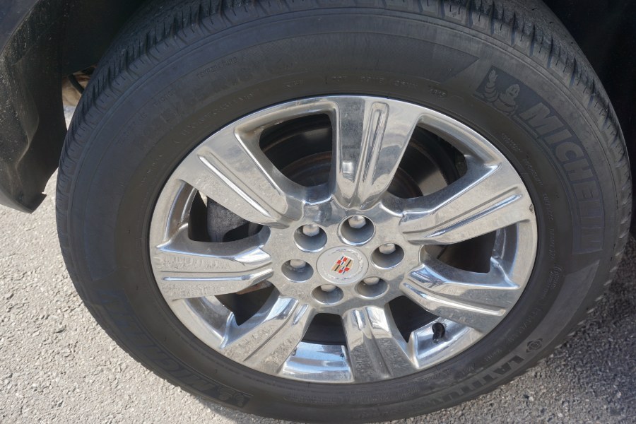 2016 Cadillac SRX AWD 4dr Luxury Collection, available for sale in Newark , New Jersey | Champion Used Auto Sales 2. Newark , New Jersey 2016 Cadillac SRX AWD 4dr Luxury Collection, available for sale in Newark , New Jersey | Champion Used Auto Sales 2. Newark , New Jersey